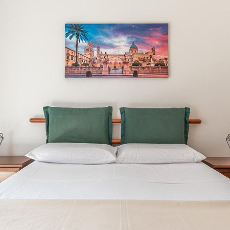 I Mori-Holiday Apartment Παλέρμο Εξωτερικό φωτογραφία